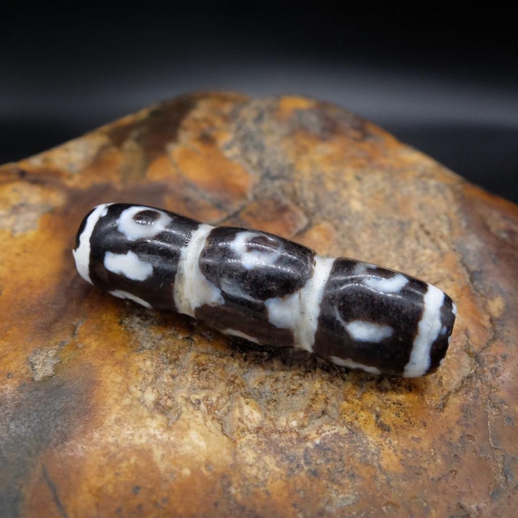 Тройная бусина Дзи 9 глаз N°6