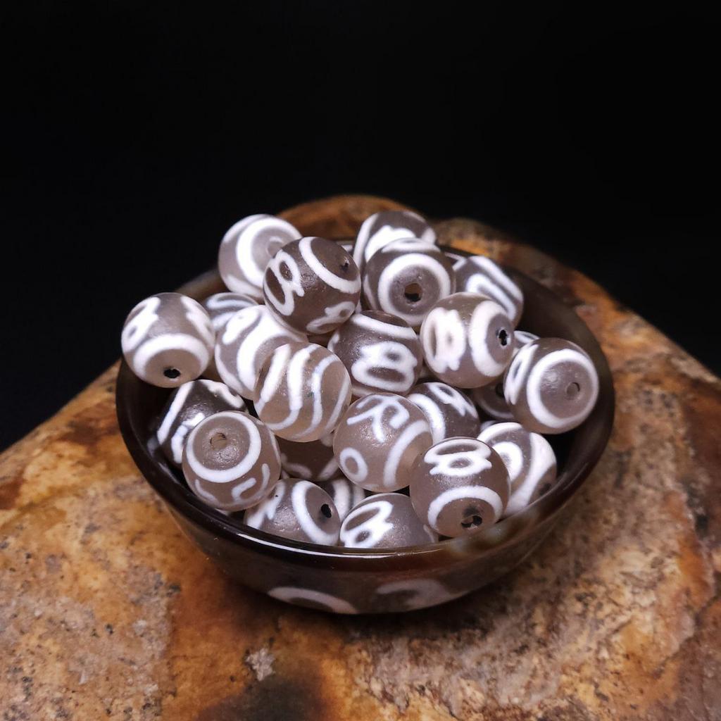 Набор светлых бусин Дзи 10 мм, 100 шт