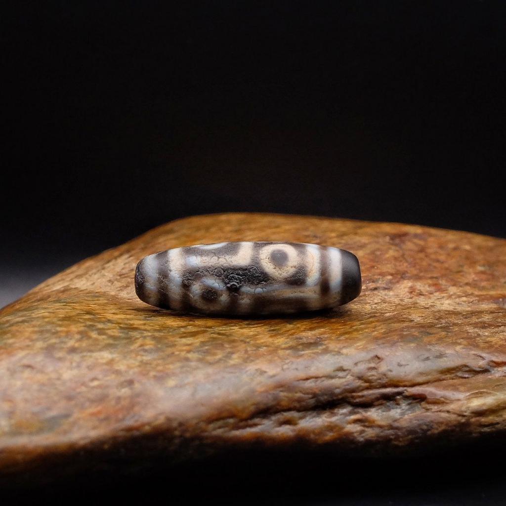 Бусина Дзи 6 глаз N°60