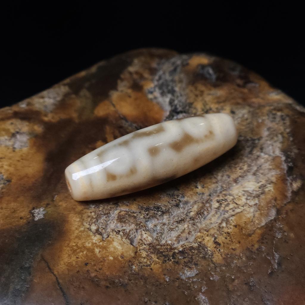 Бусина Дзи 9 глаз N°57