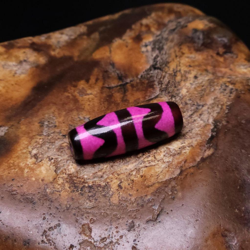 Бусина Дзи Двойные Зубы Тигра N°46