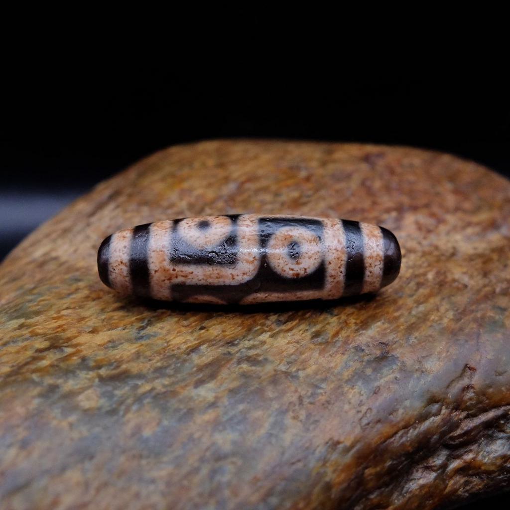 Бусина Дзи 6 глаз N°61