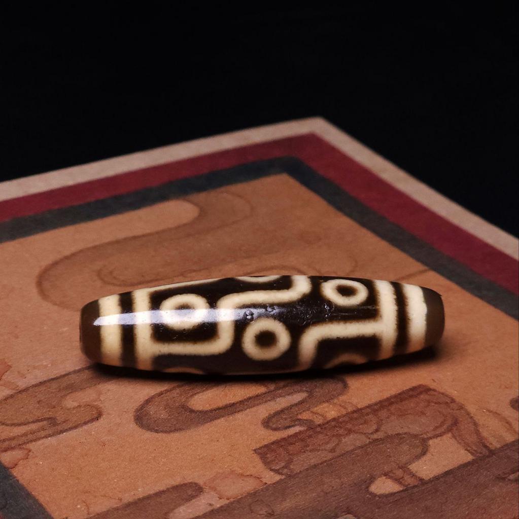 Бусина Дзи 9 глаз N°60