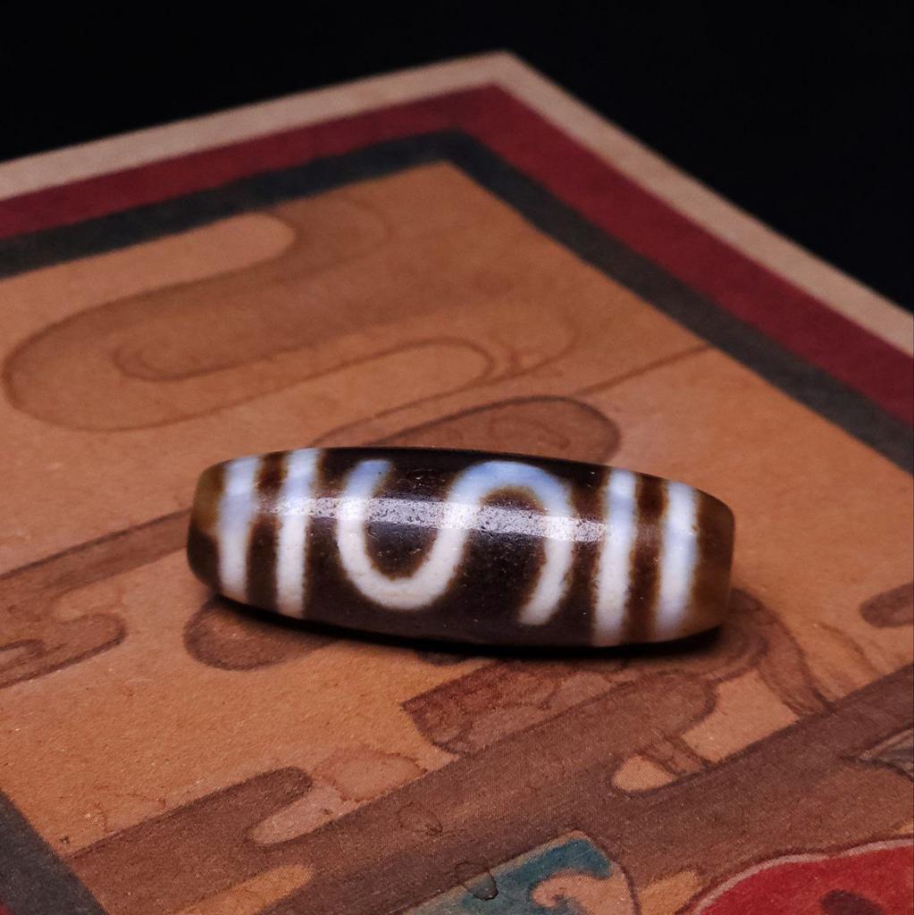 Бусина Дзи Денежный Крючок N°3