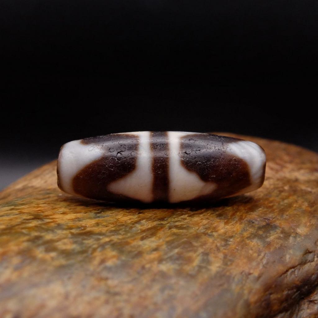 Бусина Дзи Двойные Зубы Тигра N°52