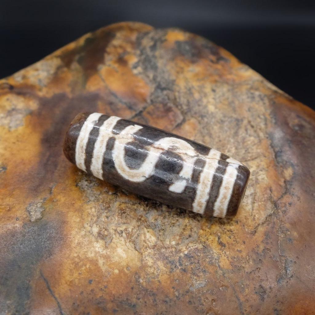 Бусина Дзи Денежный Крючок N°6