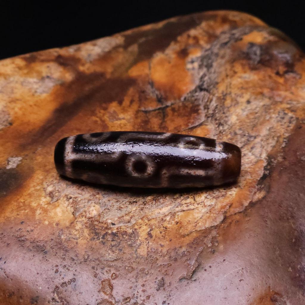 Бусина Дзи 9 глаз N°67