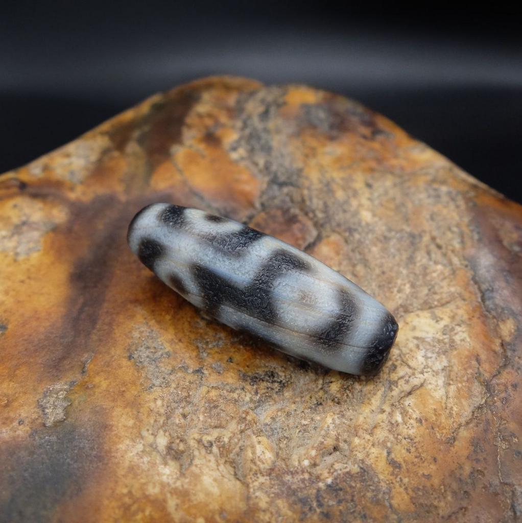 Бусина Дзи 6 глаз N°68