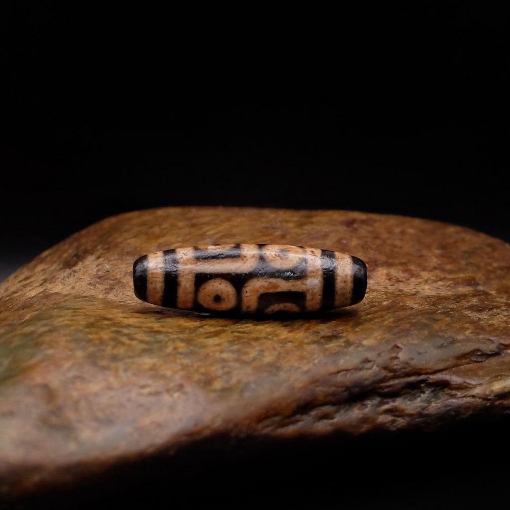 Бусина Дзи 6 глаз N°73