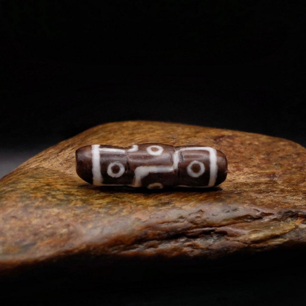 Тройная бусина Дзи 9 глаз N°10