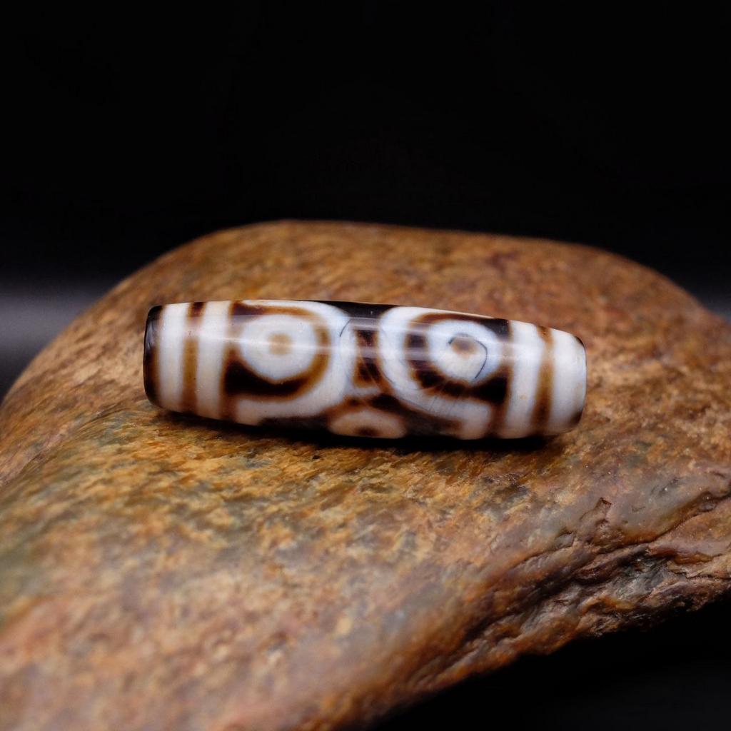 Бусина Дзи 6 глаз N°79