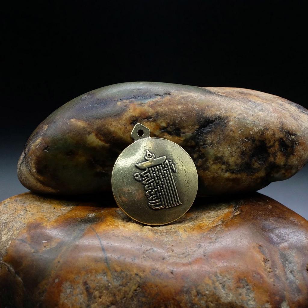 Мелонг с Калачакрой