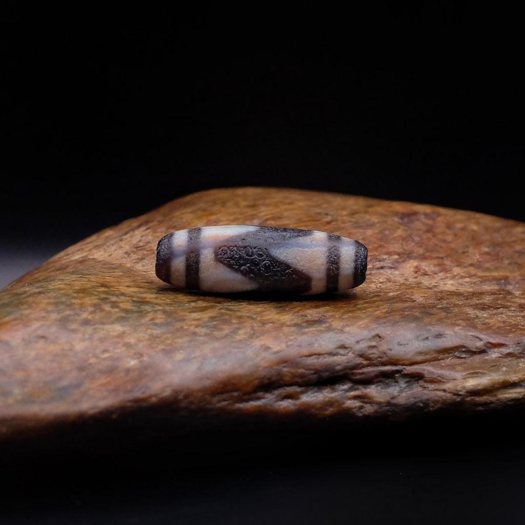 Бусина Дзи Зубы Тигра N°66