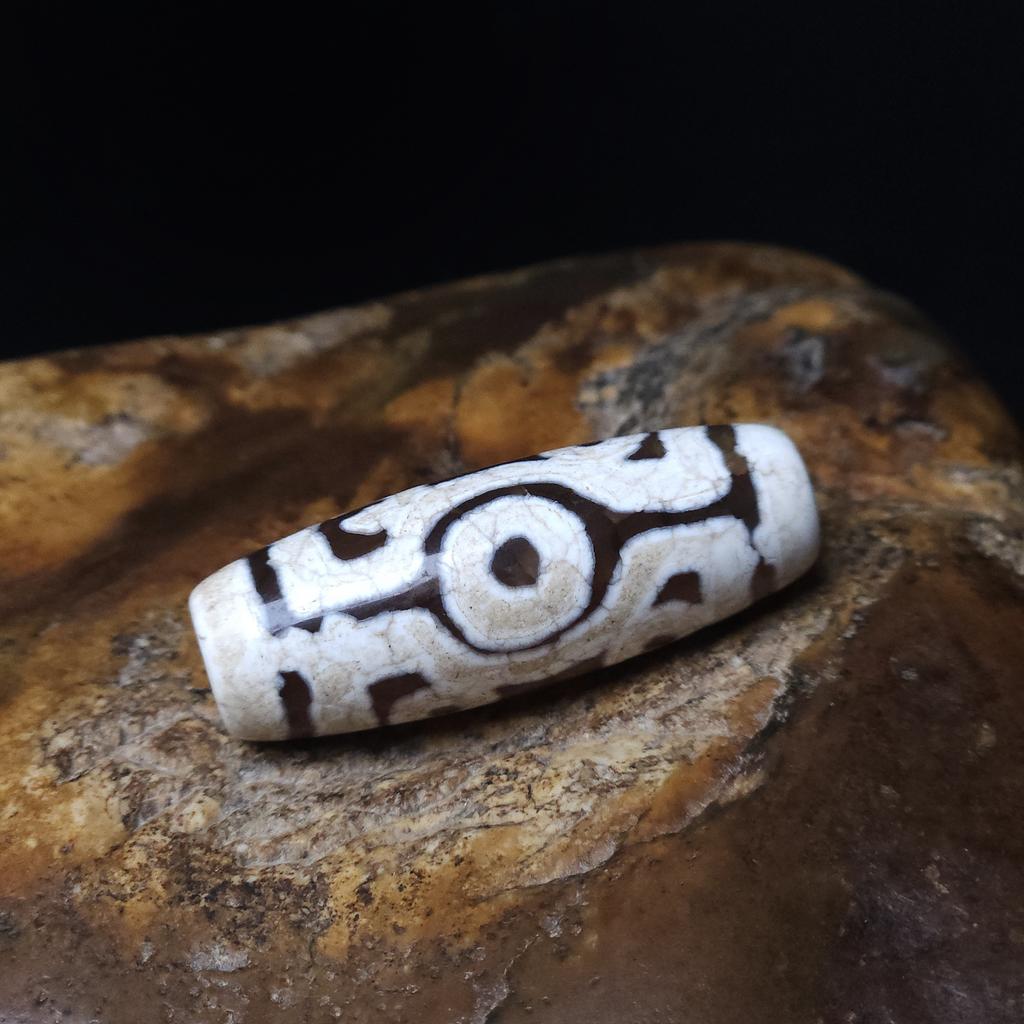 Бусина дзи 7 глаз №41