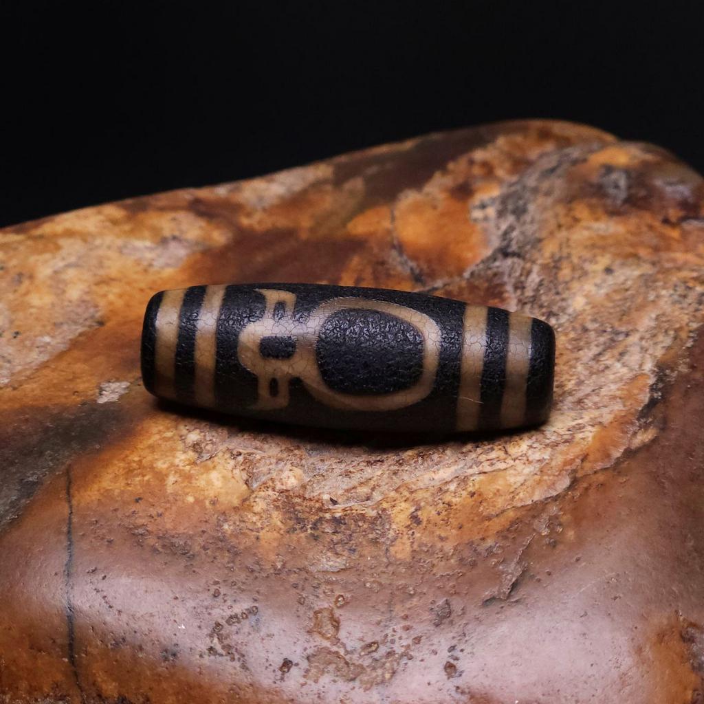 Бусина Дзи Кубера N°14