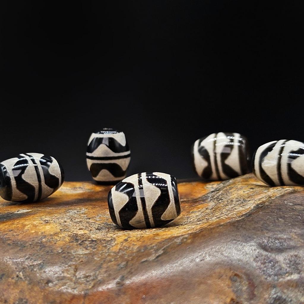 Бусина Дзи Зубы Тигра N°69