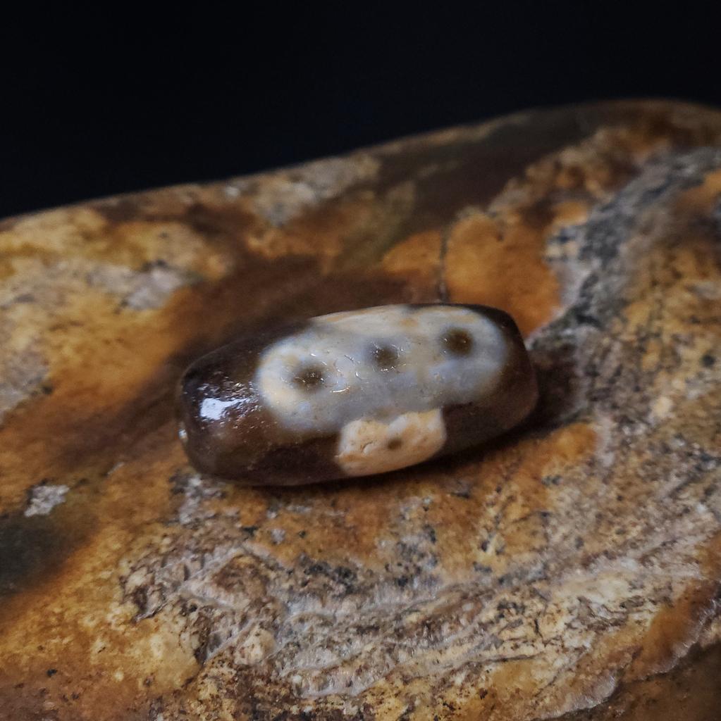 Бусина Дзи Гаруда и молния N°46