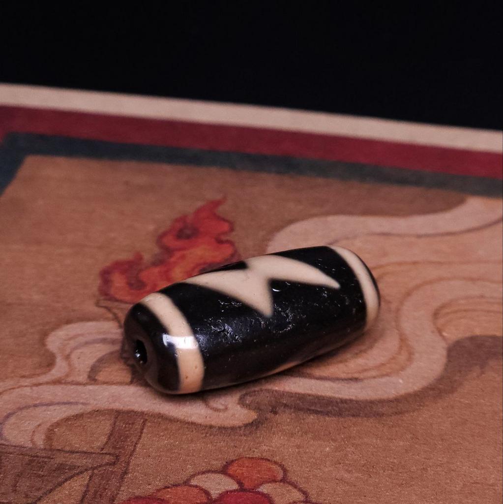 Бусина Дзи Гаруда и молния N°47