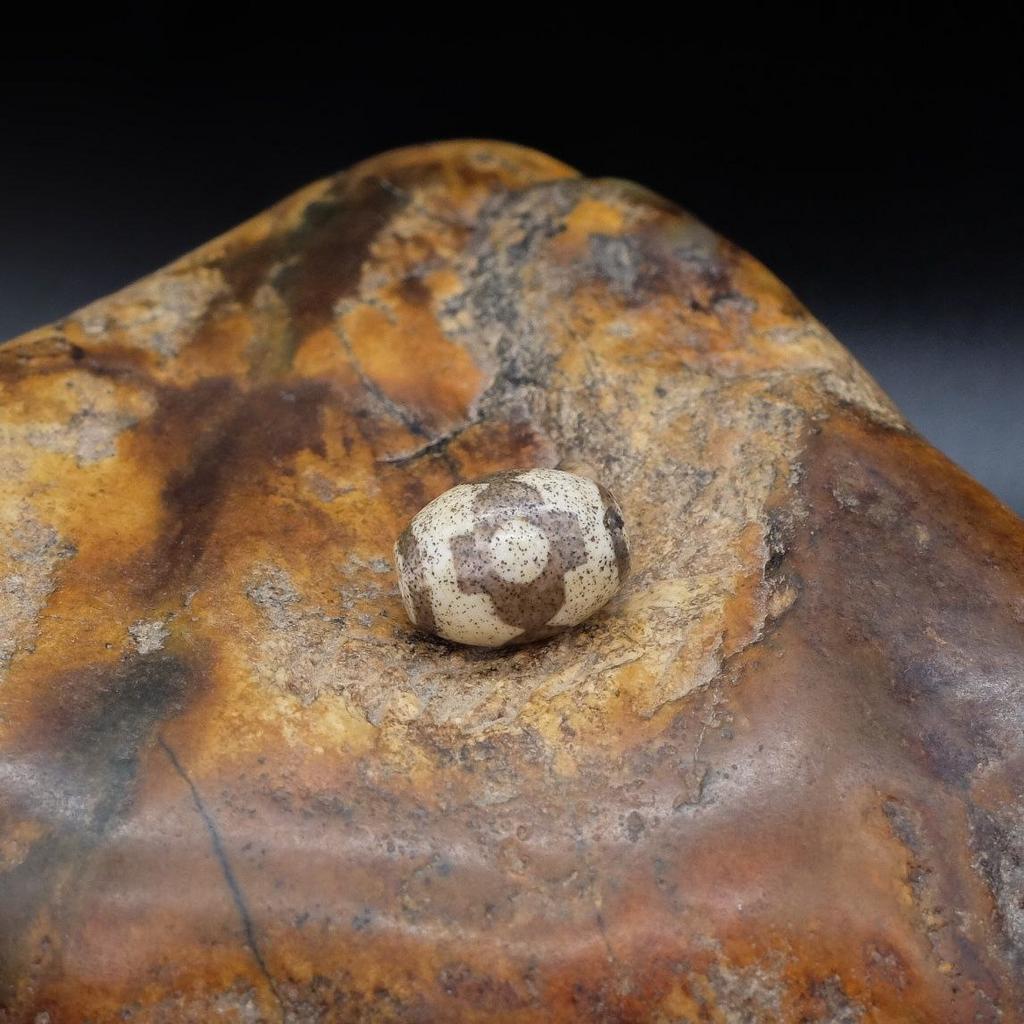 Бусина Дзи Васту N°2