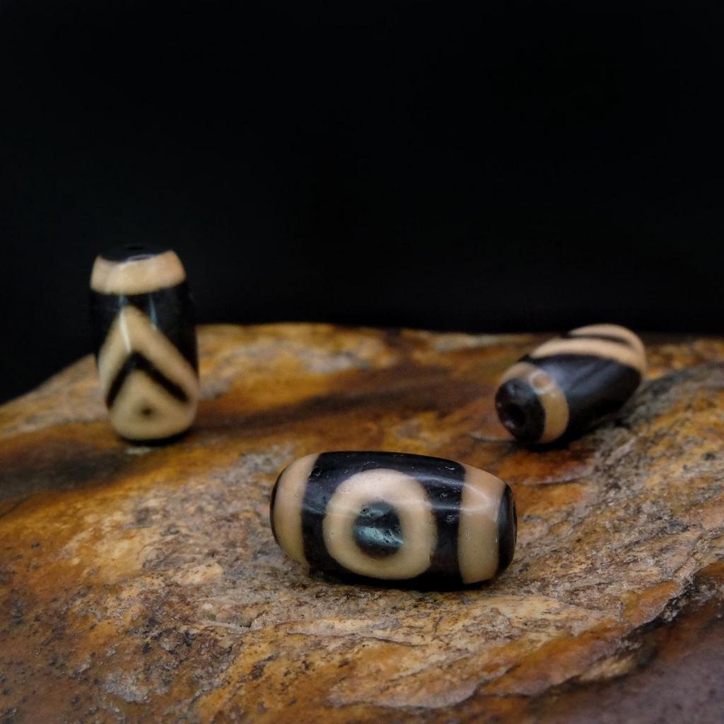 Бусина Дзи 1 глаз и гора N°10