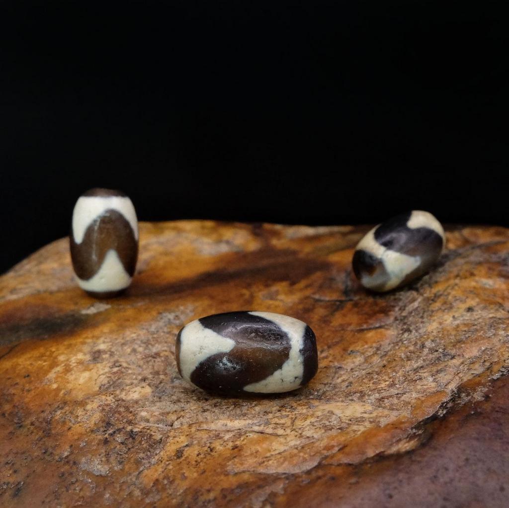 Бусина Дзи Зубы Тигра N°77