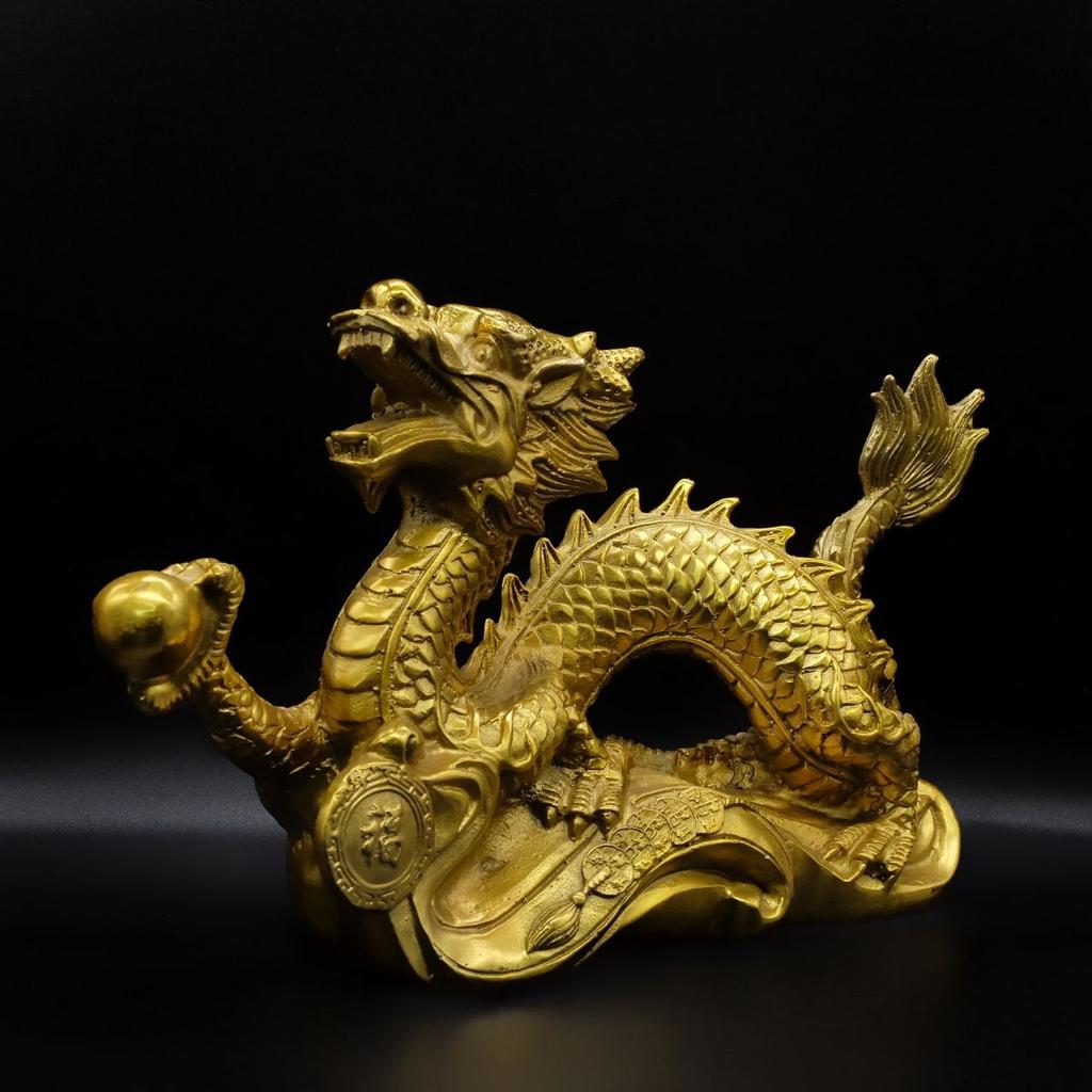 Дракон с жемчужиной