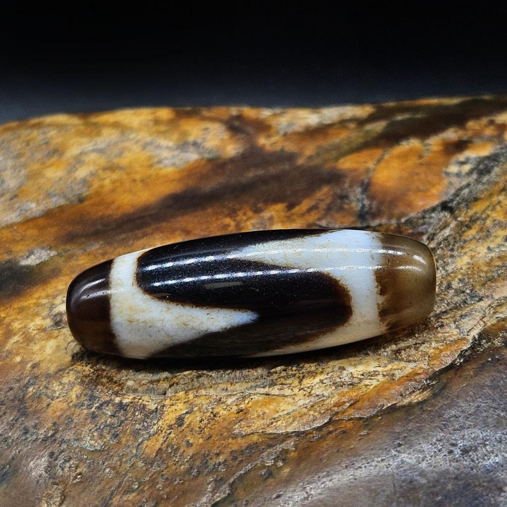 Бусина Дзи Зубы Тигра N°78