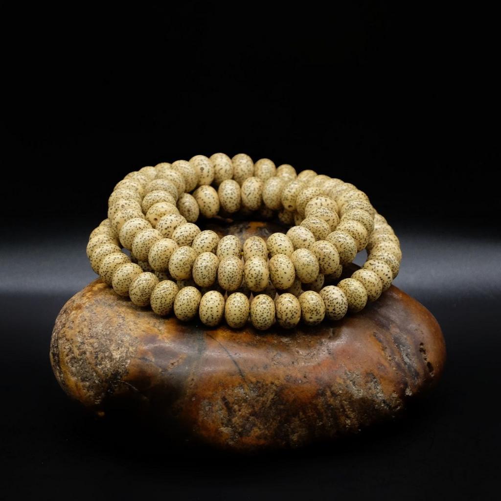 Чётки из корня лотоса (небо и звёзды)