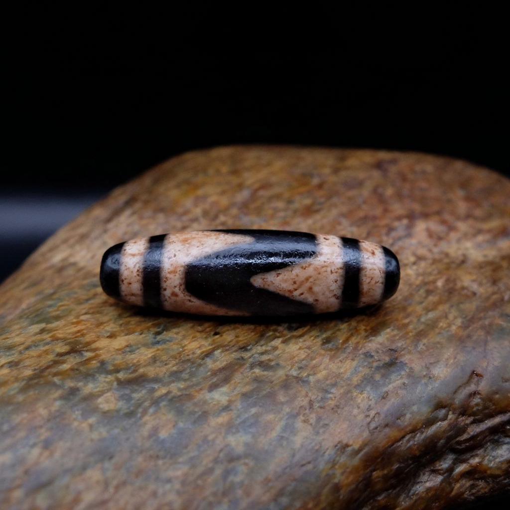 Бусина Дзи Зубы Тигра N°79