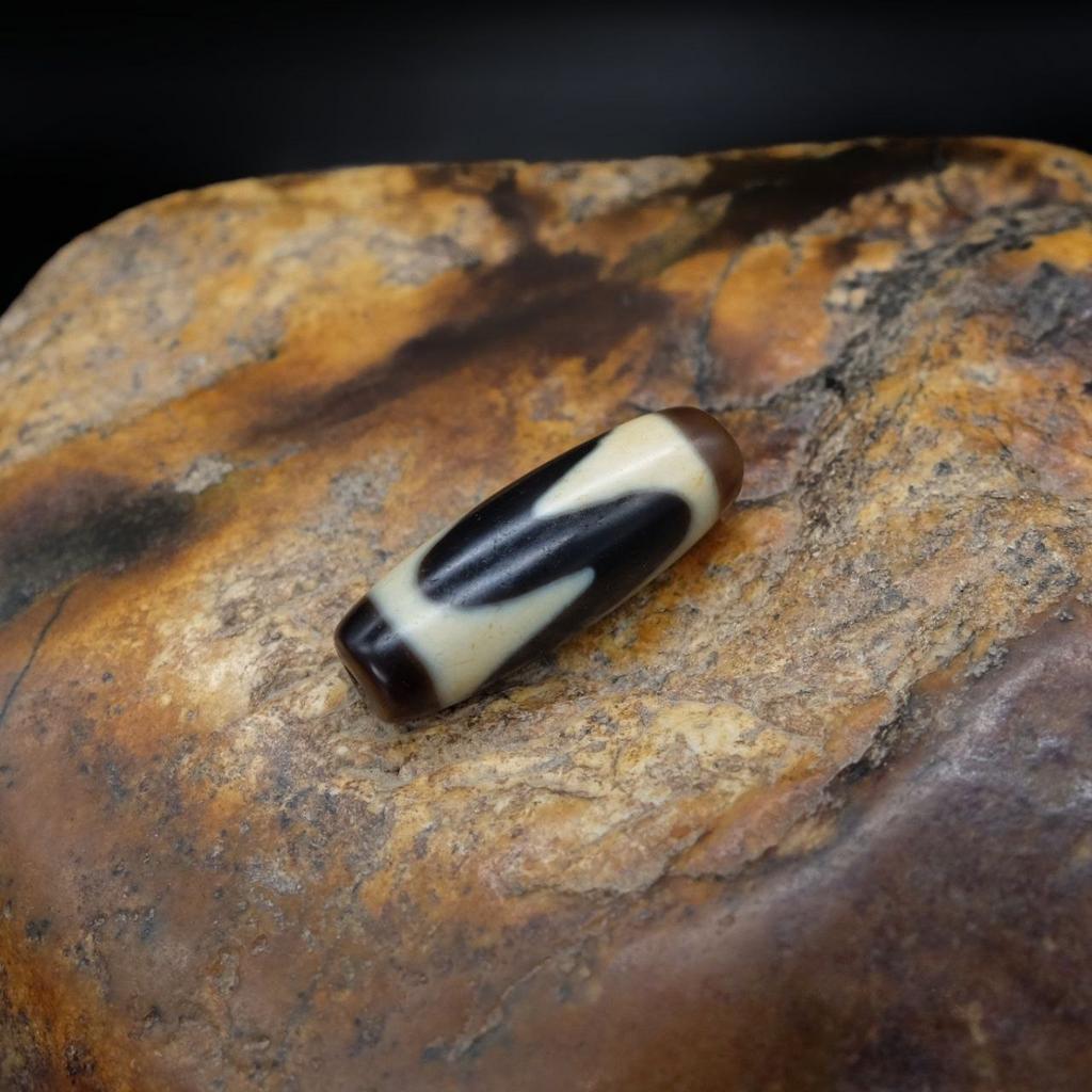 Бусина Дзи Зубы Тигра N°85 original