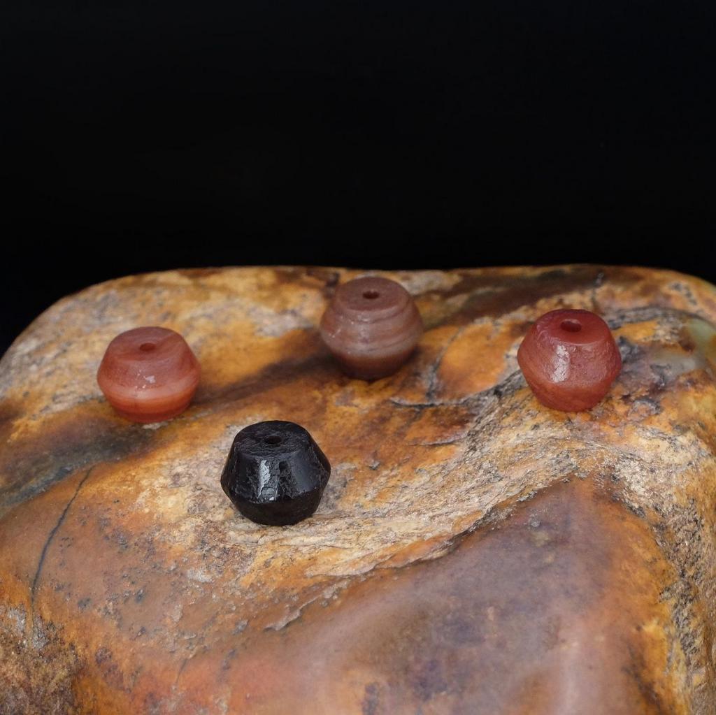 Бусина "Старый агат" граненая N°4