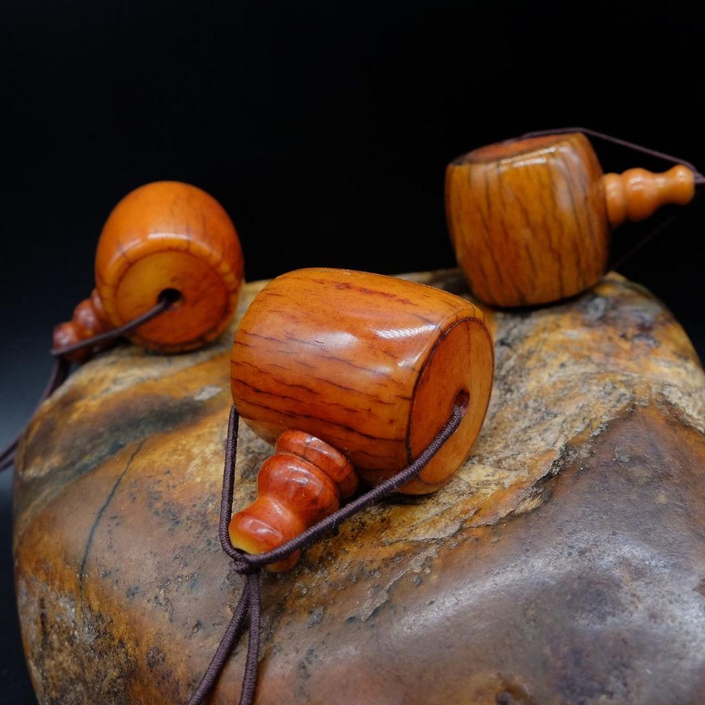 Большая Гуру-бусина из кости