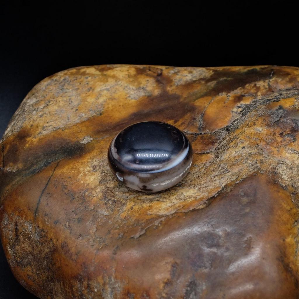 Натуральная Дзи 1 глаз N°2