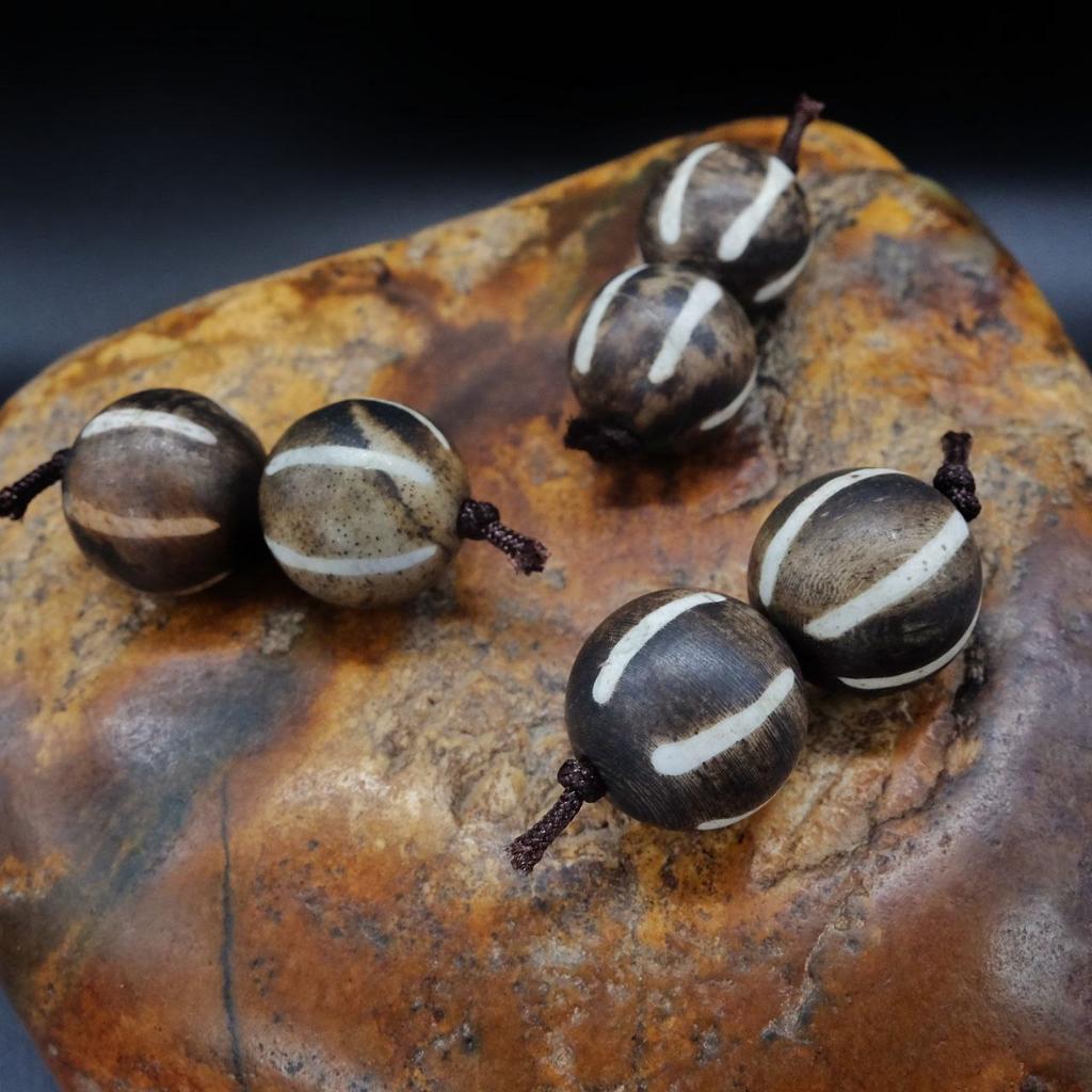 Бусина дзи Пумтек N°1 (пара)