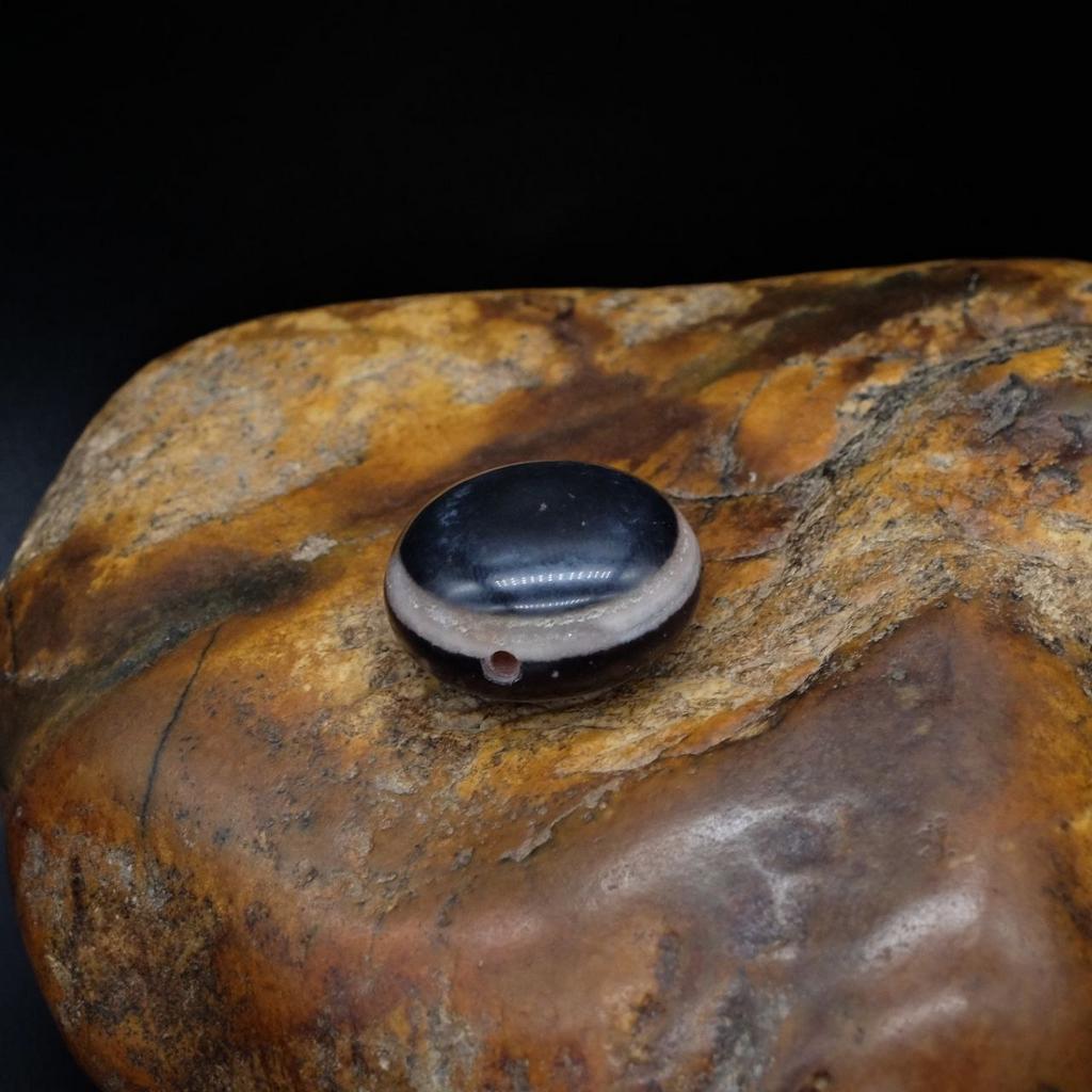 Натуральная Дзи 1 глаз N°5