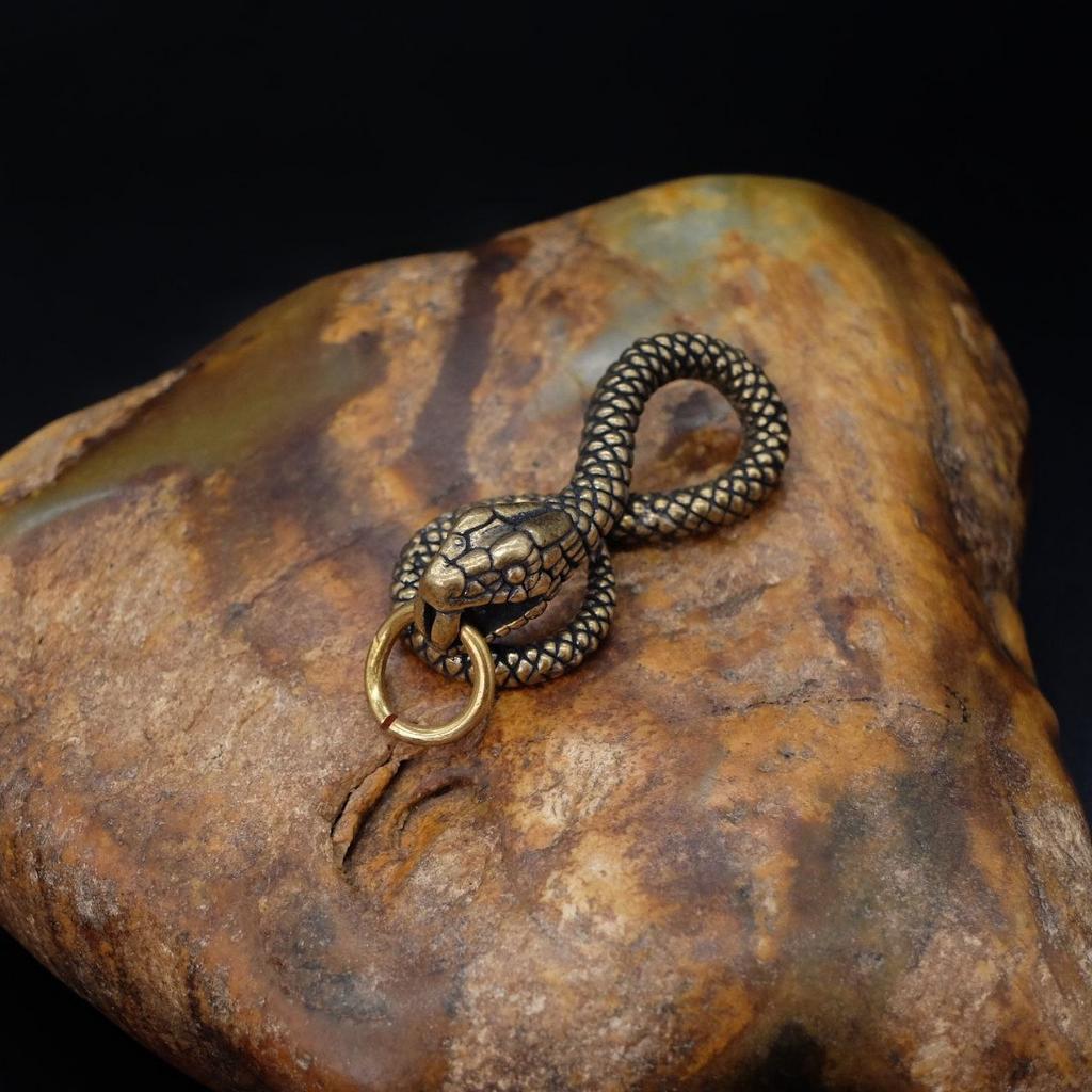 Подвеска Змея с кольцом