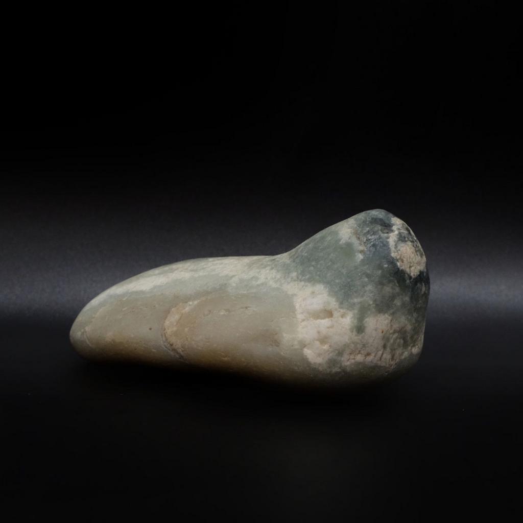 Суйсеки - камень для созерцания. Нефрит N3