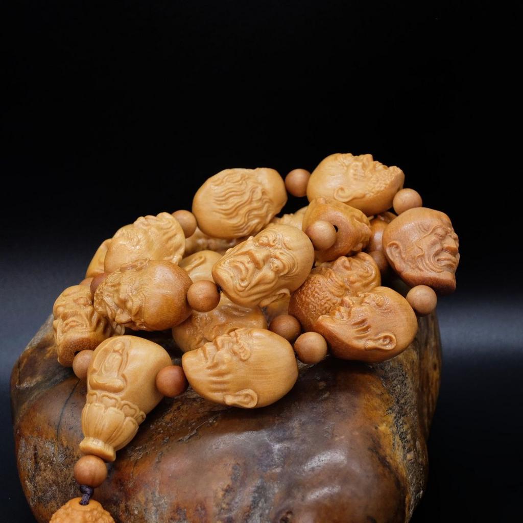 Четки Архаты из сандалового дерева