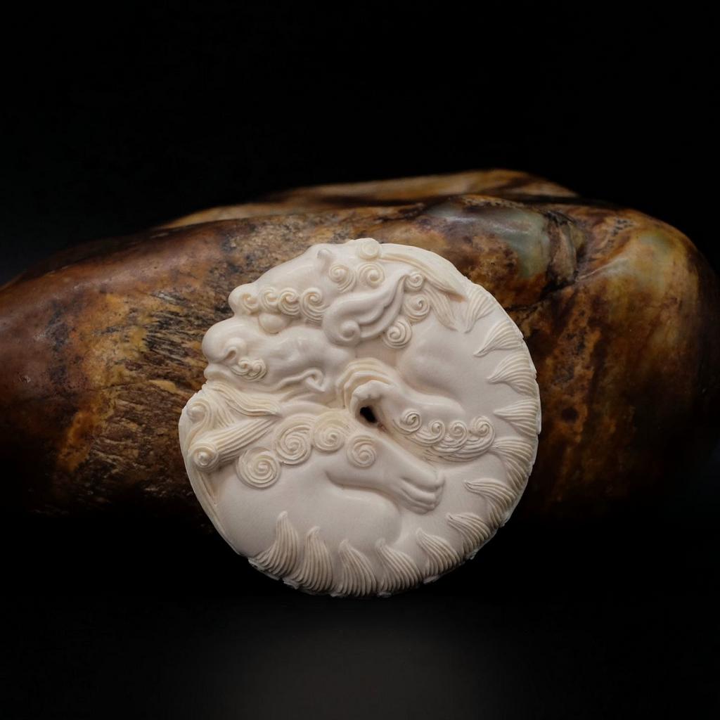 Подвеска Дракон из бивня мамонта