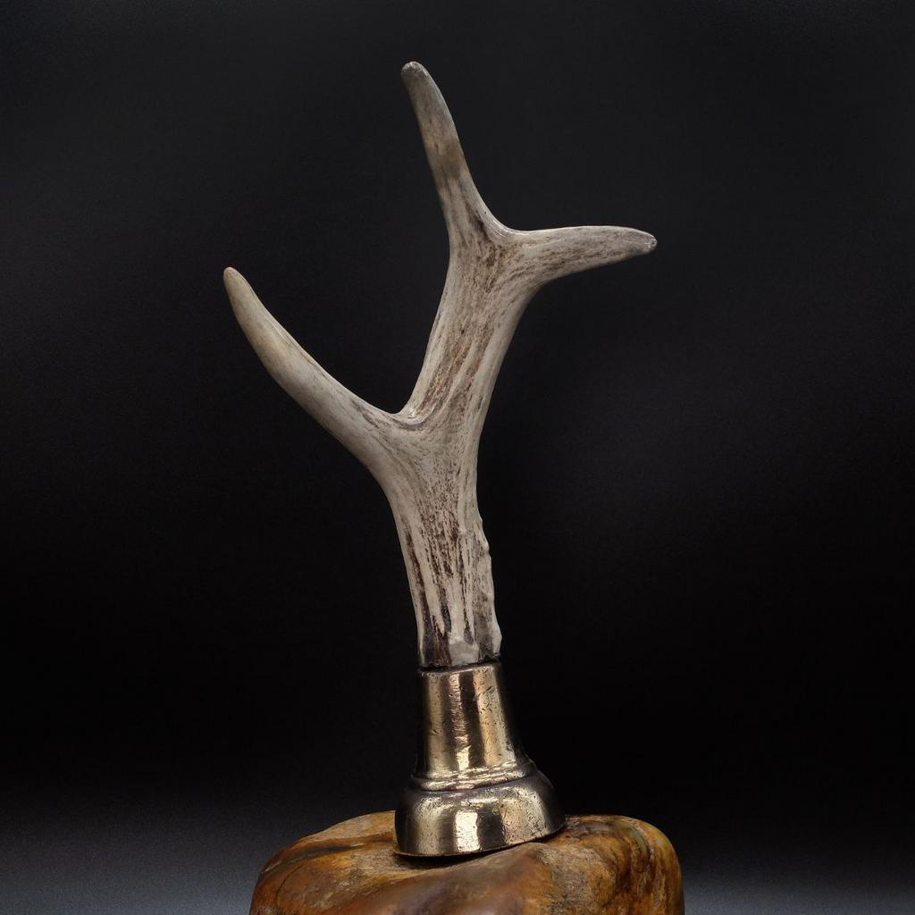 Старинный колокольчик с ручкой из рога N°2