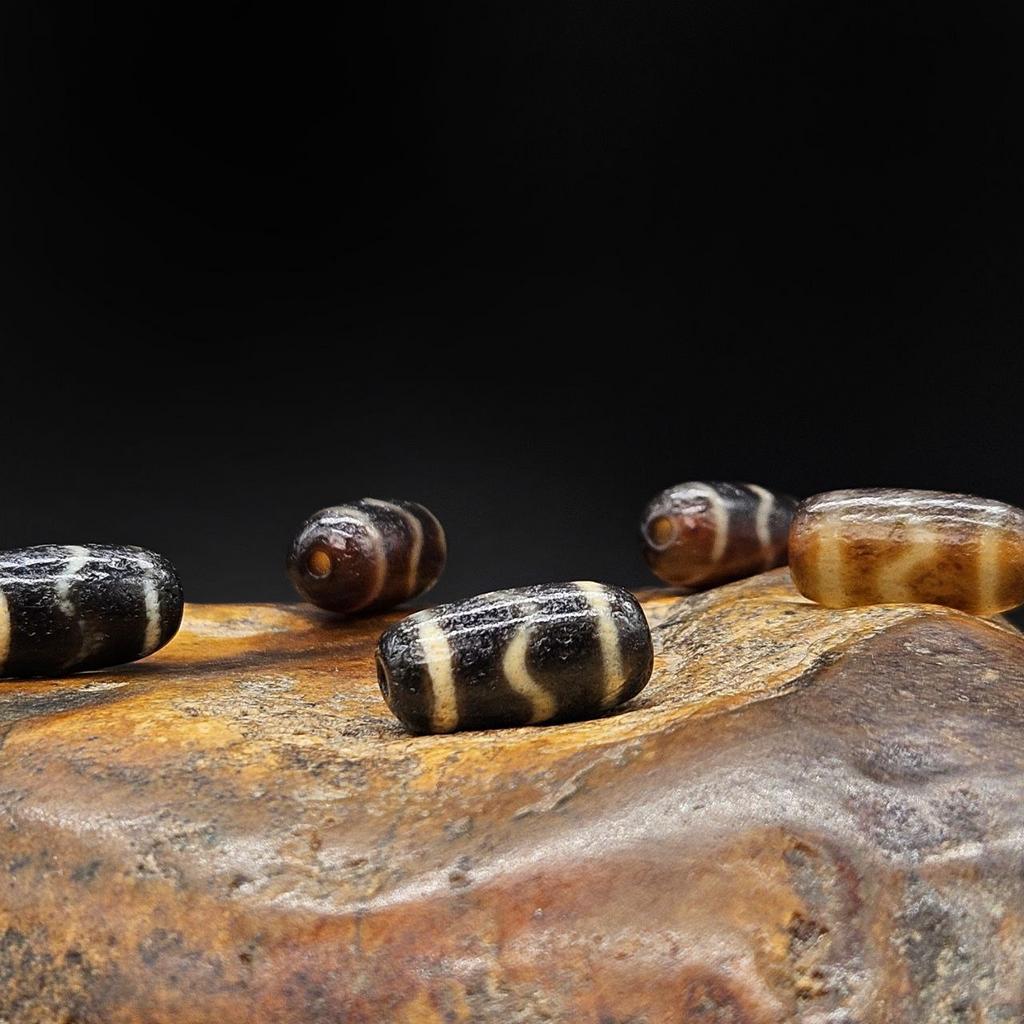 Бусина дзи волна №8