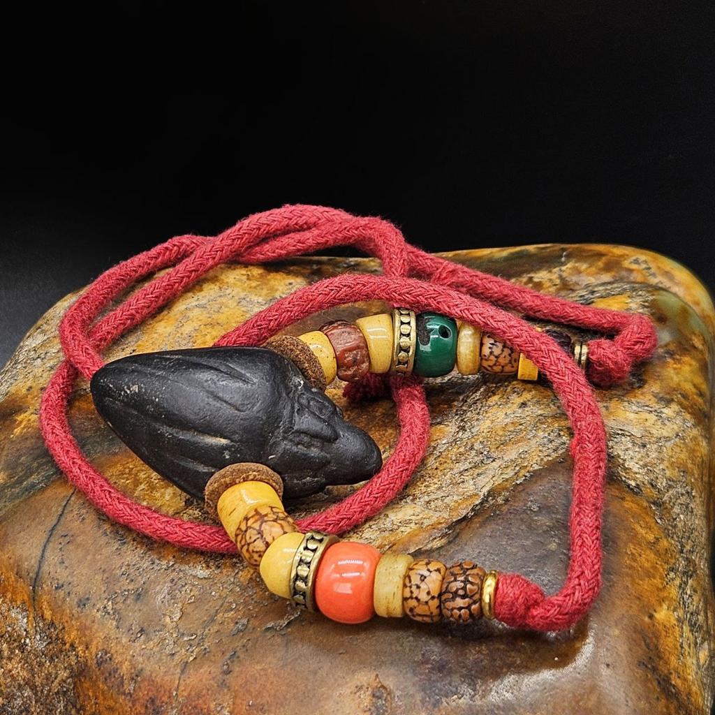 Ньянгла ступа в подвеске