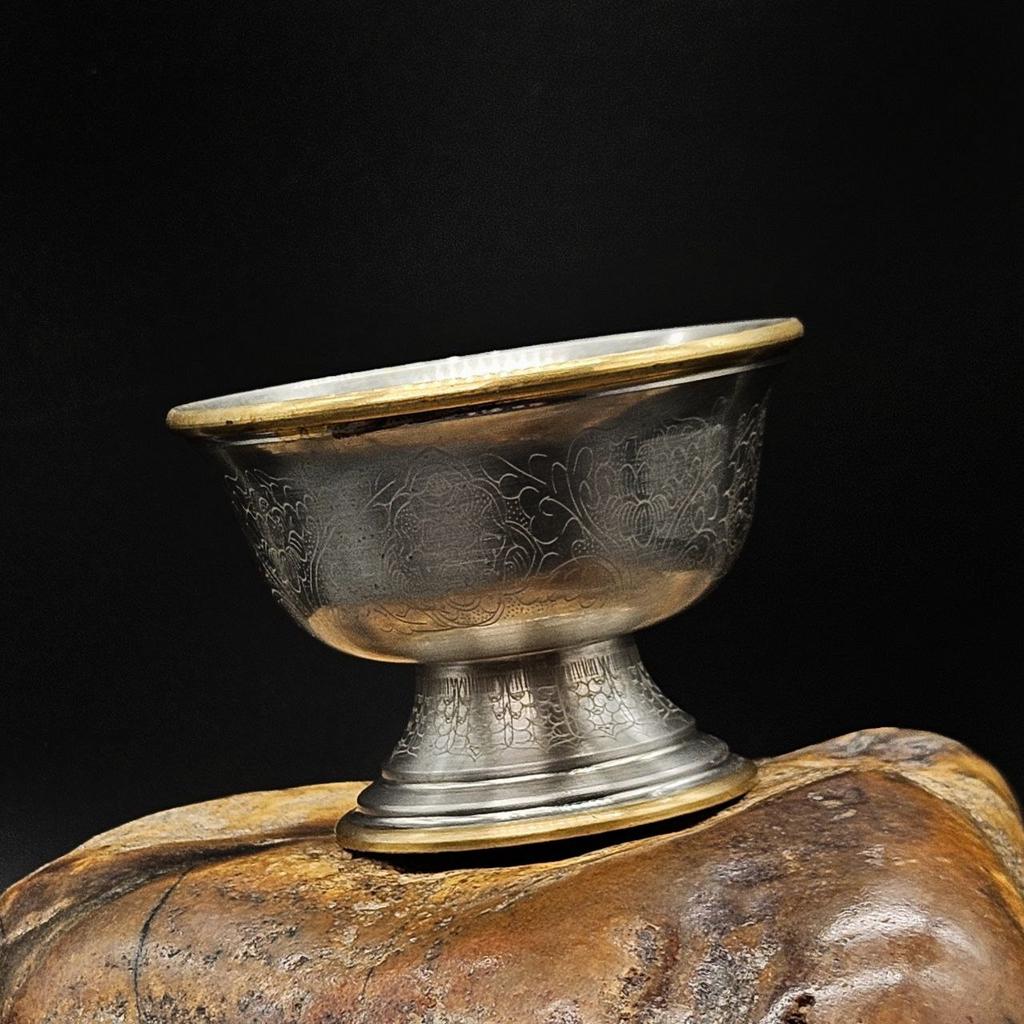 Пиала для подношений с изображением 8 символов благополучия