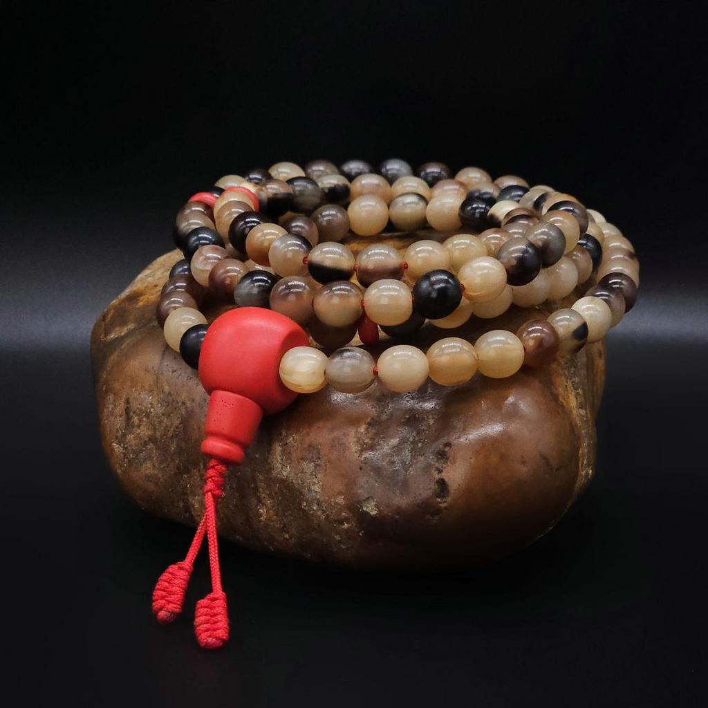 Чётки из рога буйвола с киноварными бусинами