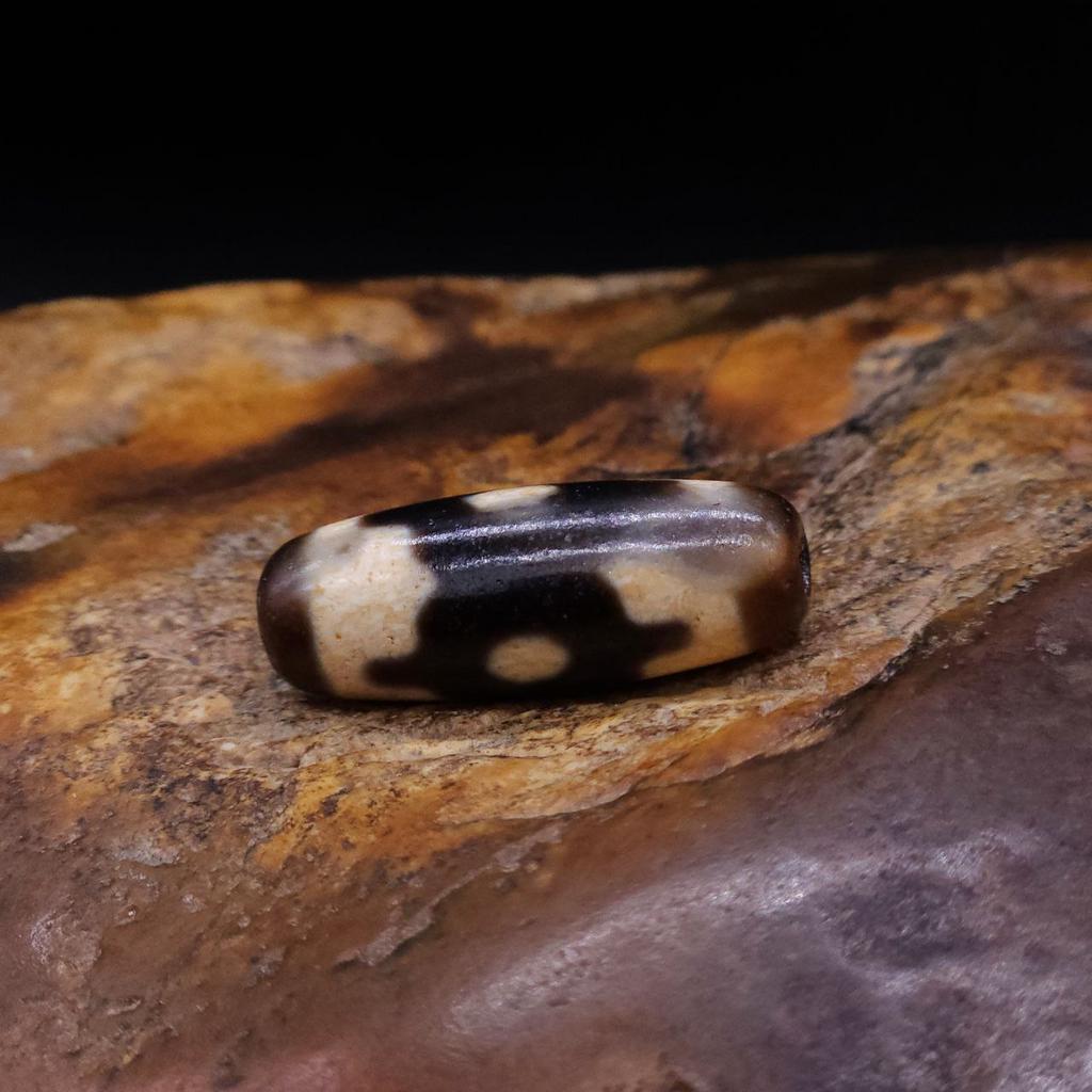 Бусина Дзи Васту N°9