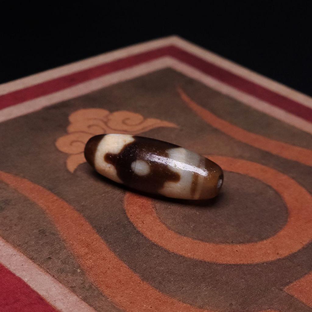 Бусина Дзи Васту N°10