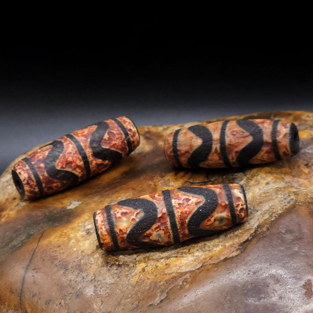 Бусина Дзи Двойные Зубы Тигра N°95