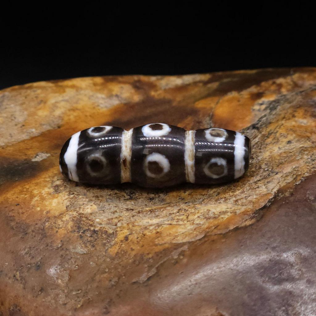 Тройная бусина Дзи 12 глаз N°12