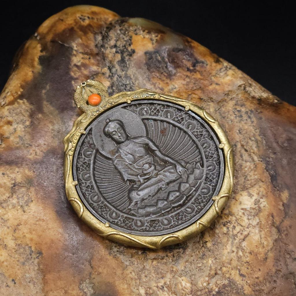 Подвеска Будда с рыбками