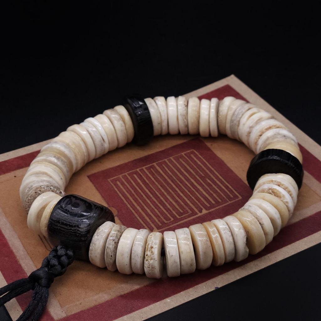 Костяной браслет - чётки из черепа медведя